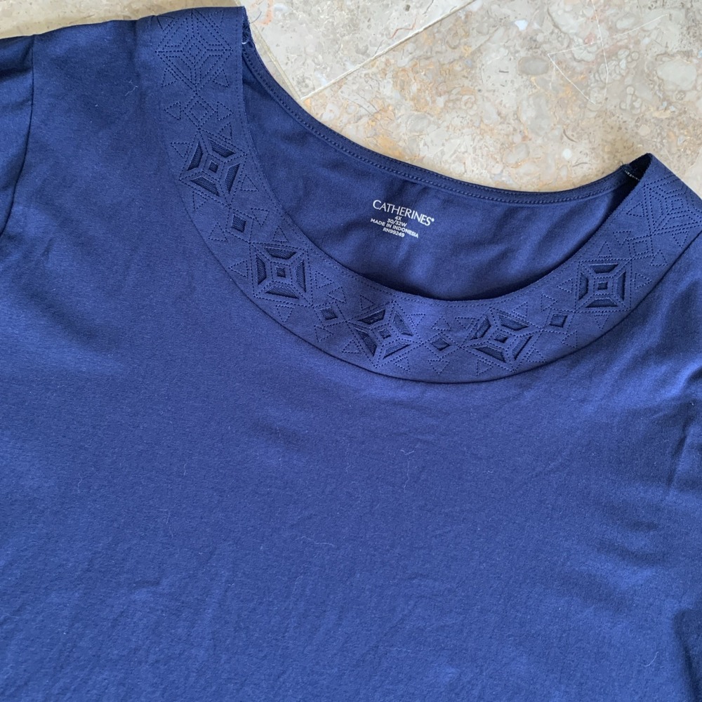 Catherines Womens Size 4X Navy Blue Round Neck ShortSleeve Top Basic Minimalist